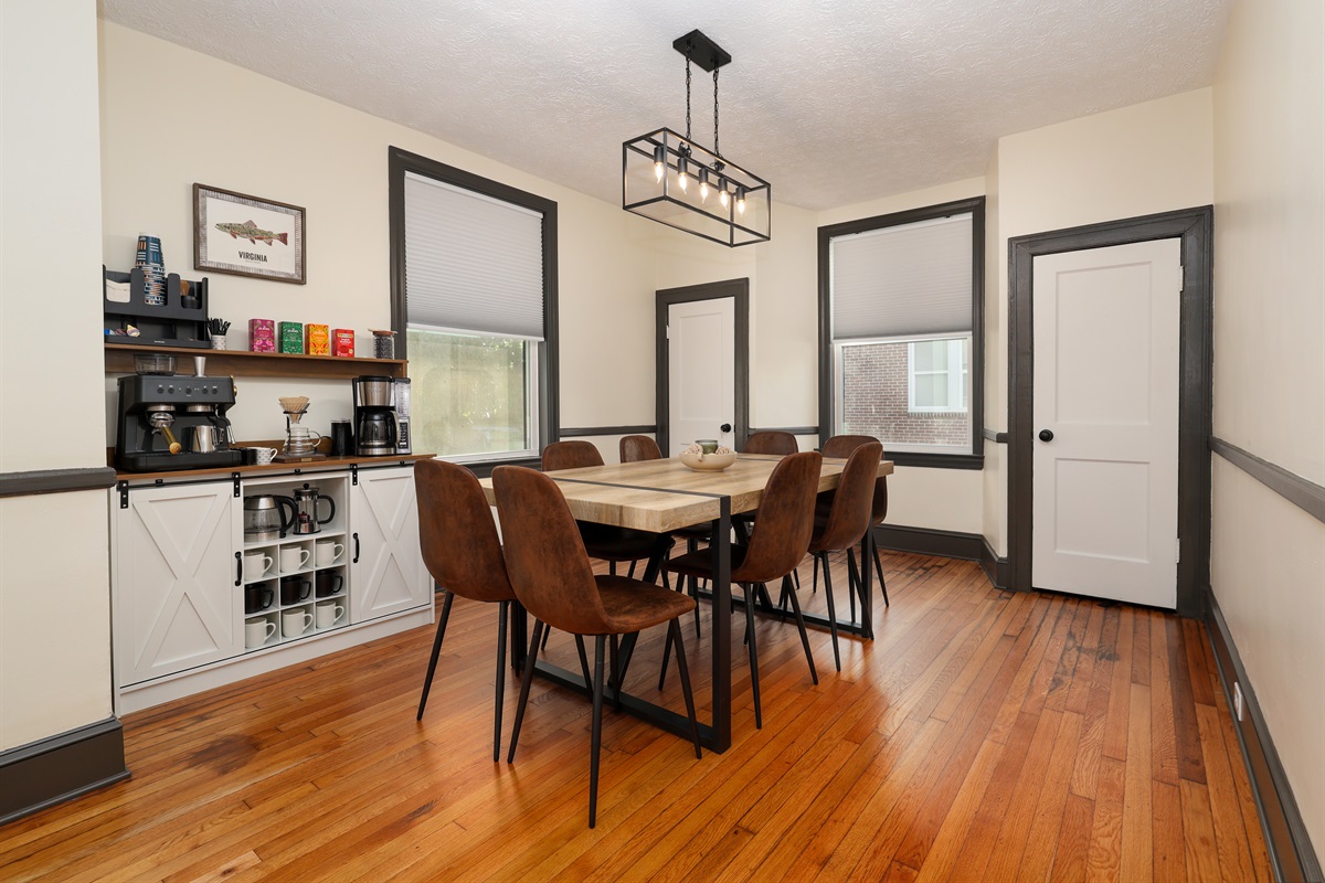 Dining room with full coffee bar- seating for 8
