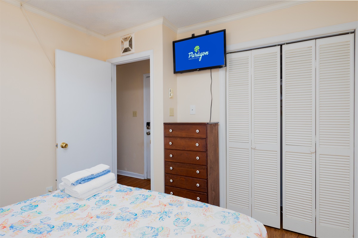 Cozy and welcoming bedroom setup