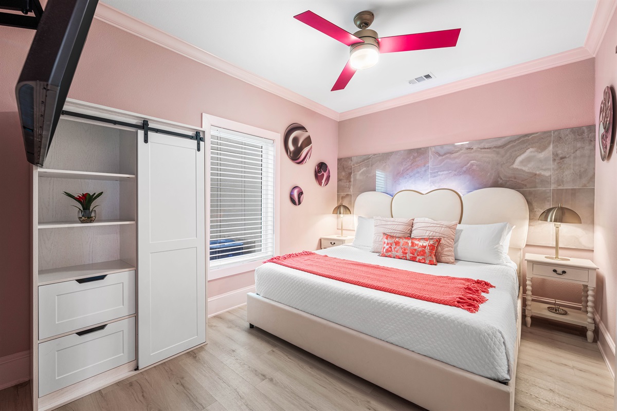 King Suite | First Floor