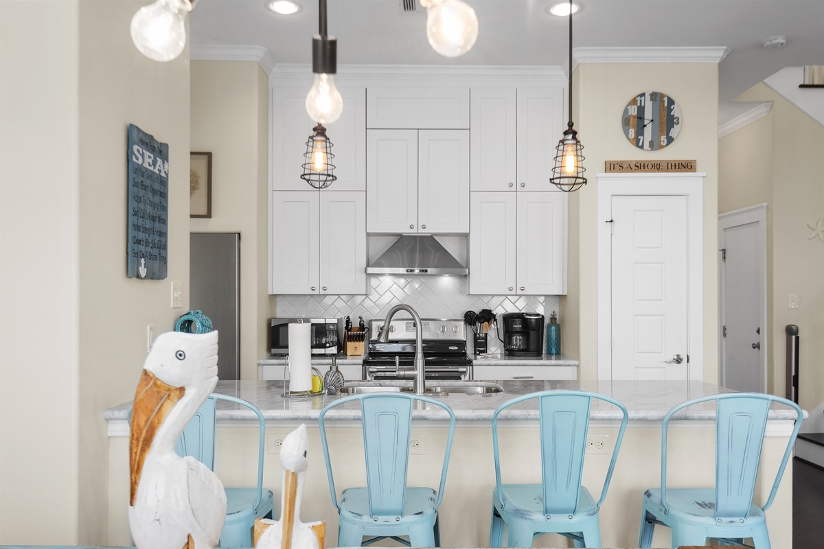 fa8b8fb5b52e4197ad3a92394ea6bc68 Large | Beachhouse | Texas | TX | Vacation Homes | Galveston | Crystal Beach | Kokomo | Breezy Days | Beachfront Elegance | Sunrise Serenity | Southern Sands Property Management, LLC
