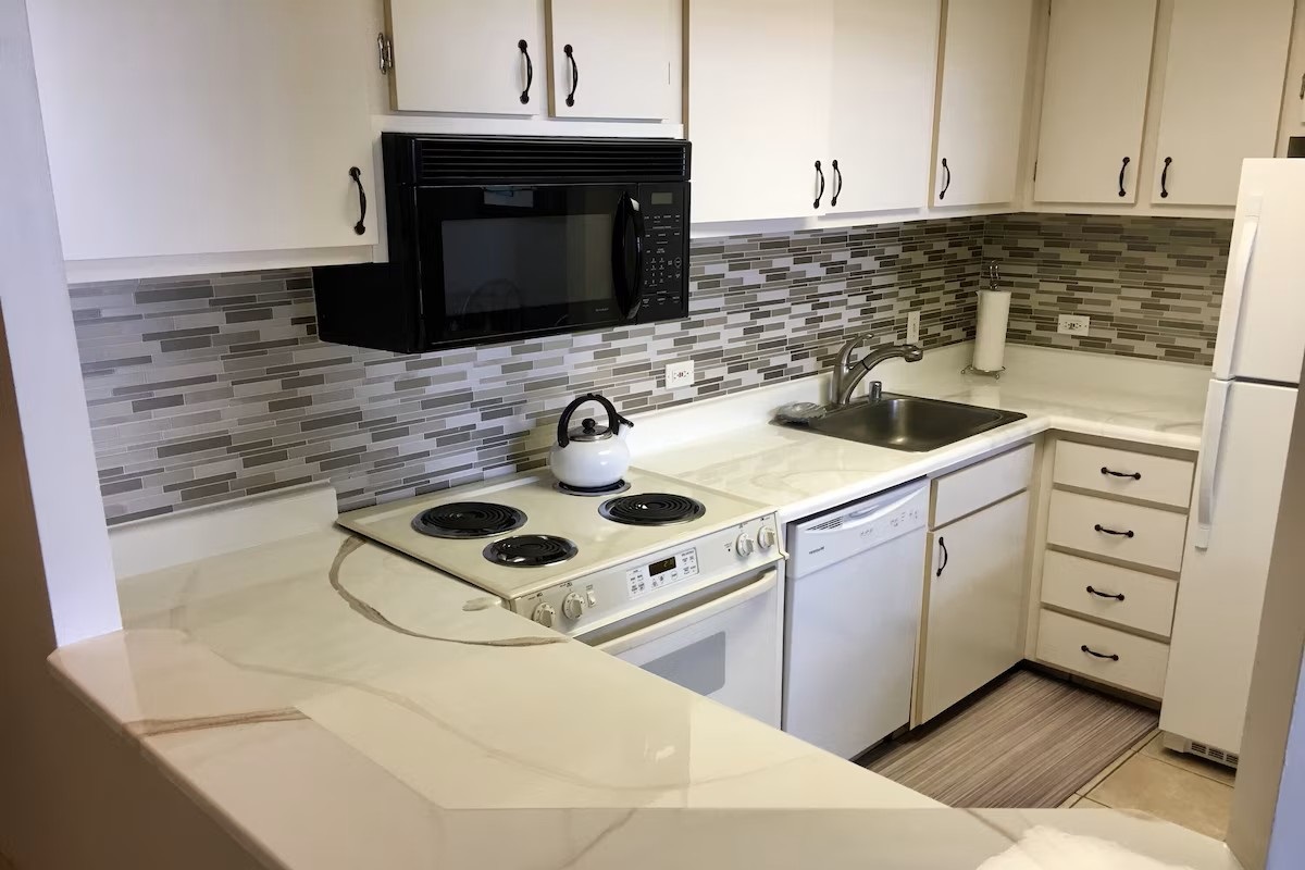 Well-appointed kitchen with everything you need