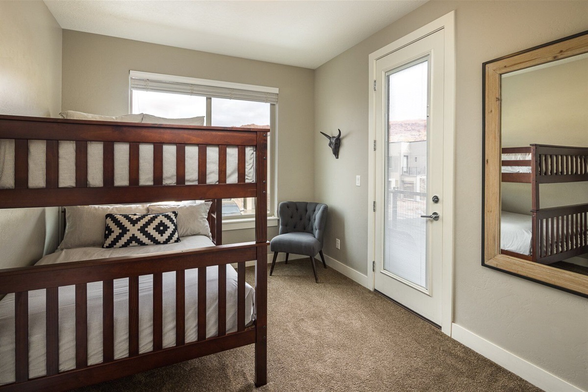 Bunk Bedroom with Full over Full Bunk Beds - Entrada 631