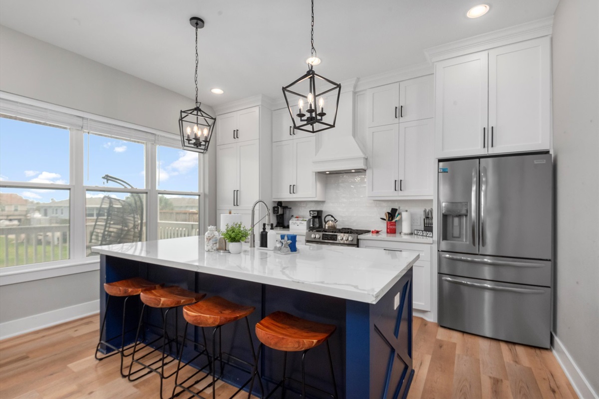 fa95c0f672be4ec1bb01b4d86a1d8ad3 Large | Beachhouse | Texas | TX | Vacation Homes | Galveston | Crystal Beach | Kokomo | Breezy Days | Beachfront Elegance | Sunrise Serenity | Southern Sands Property Management, LLC