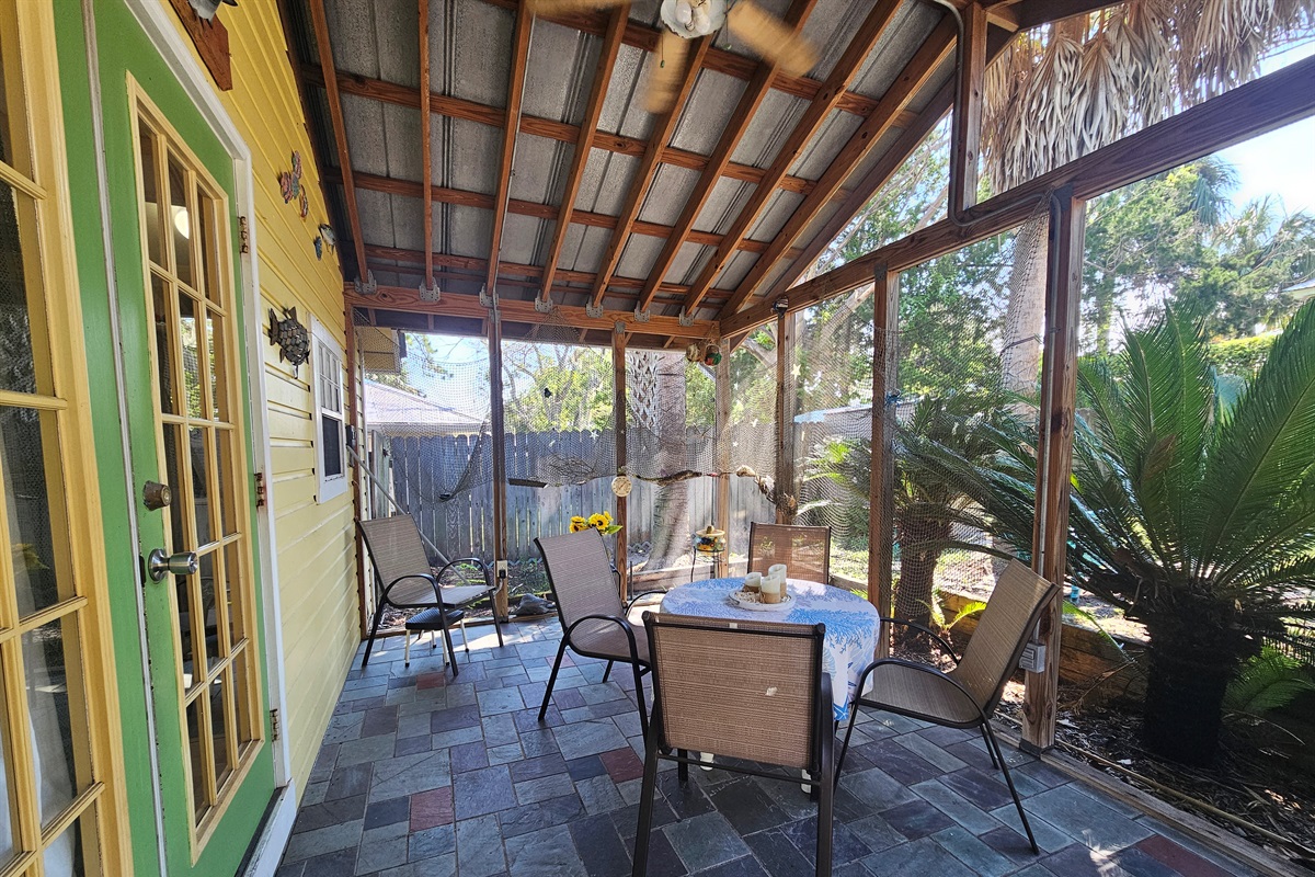 Private Oasis with a Screened-In Porch