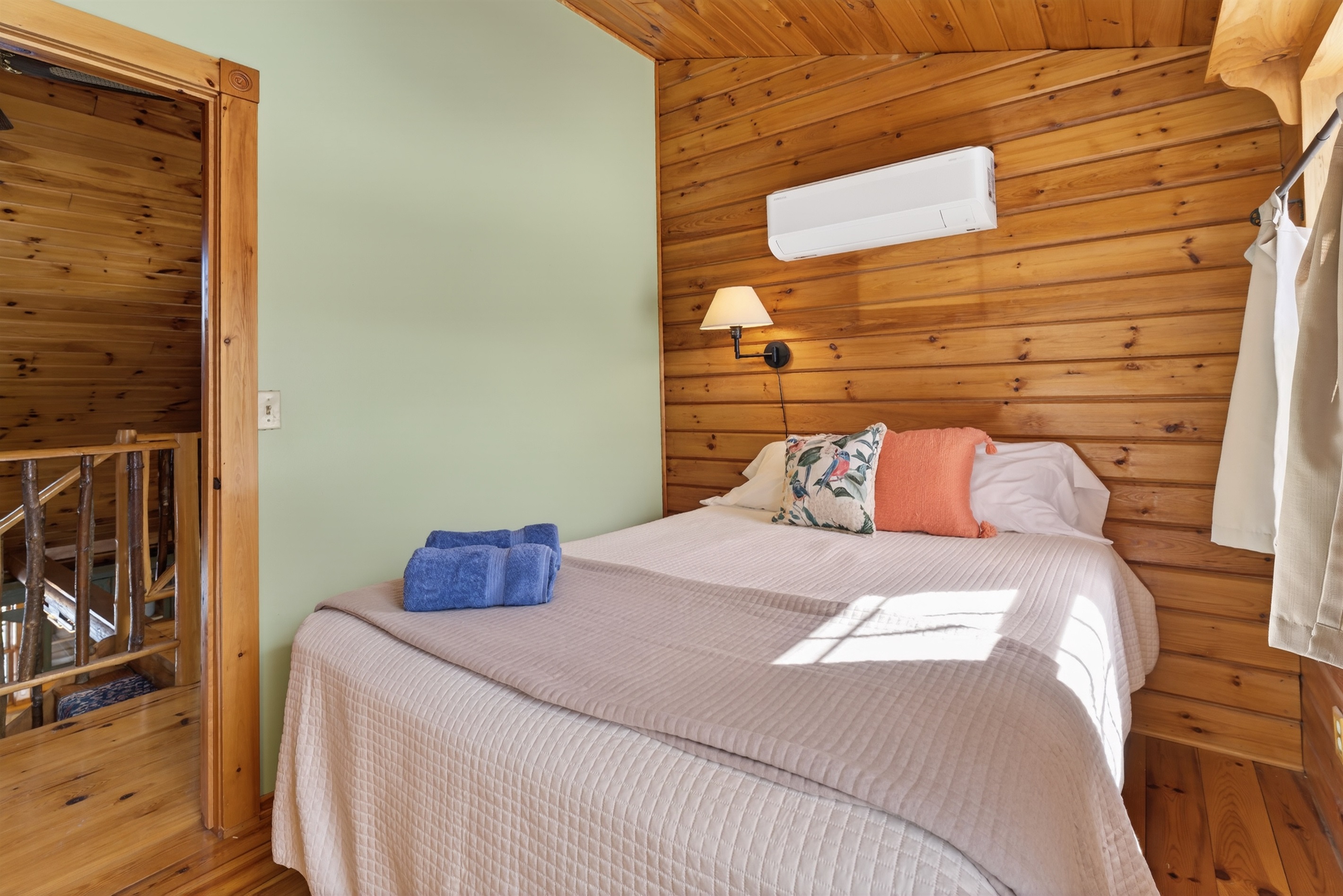 Upstairs Queen bedroom #2