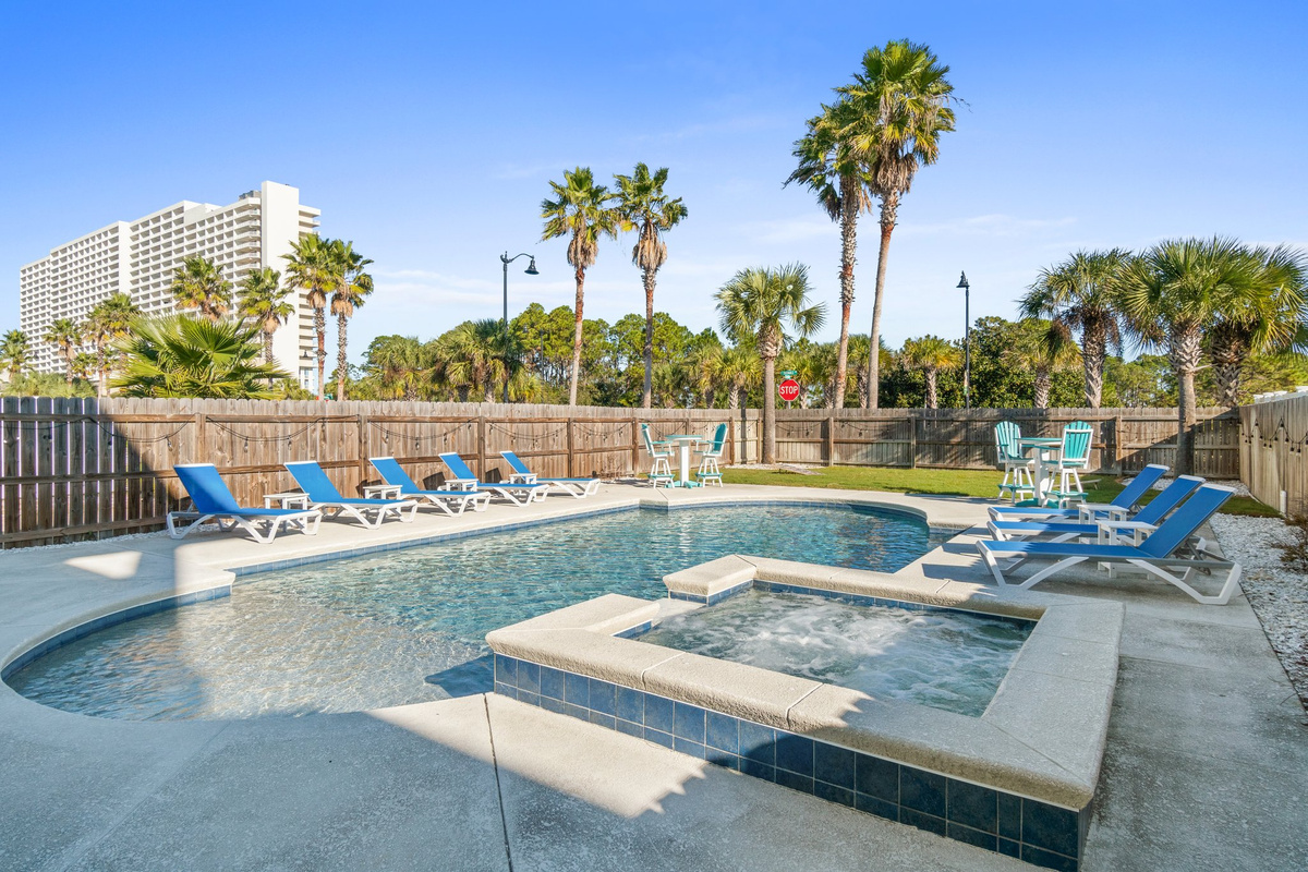full size pool with tanning ledge