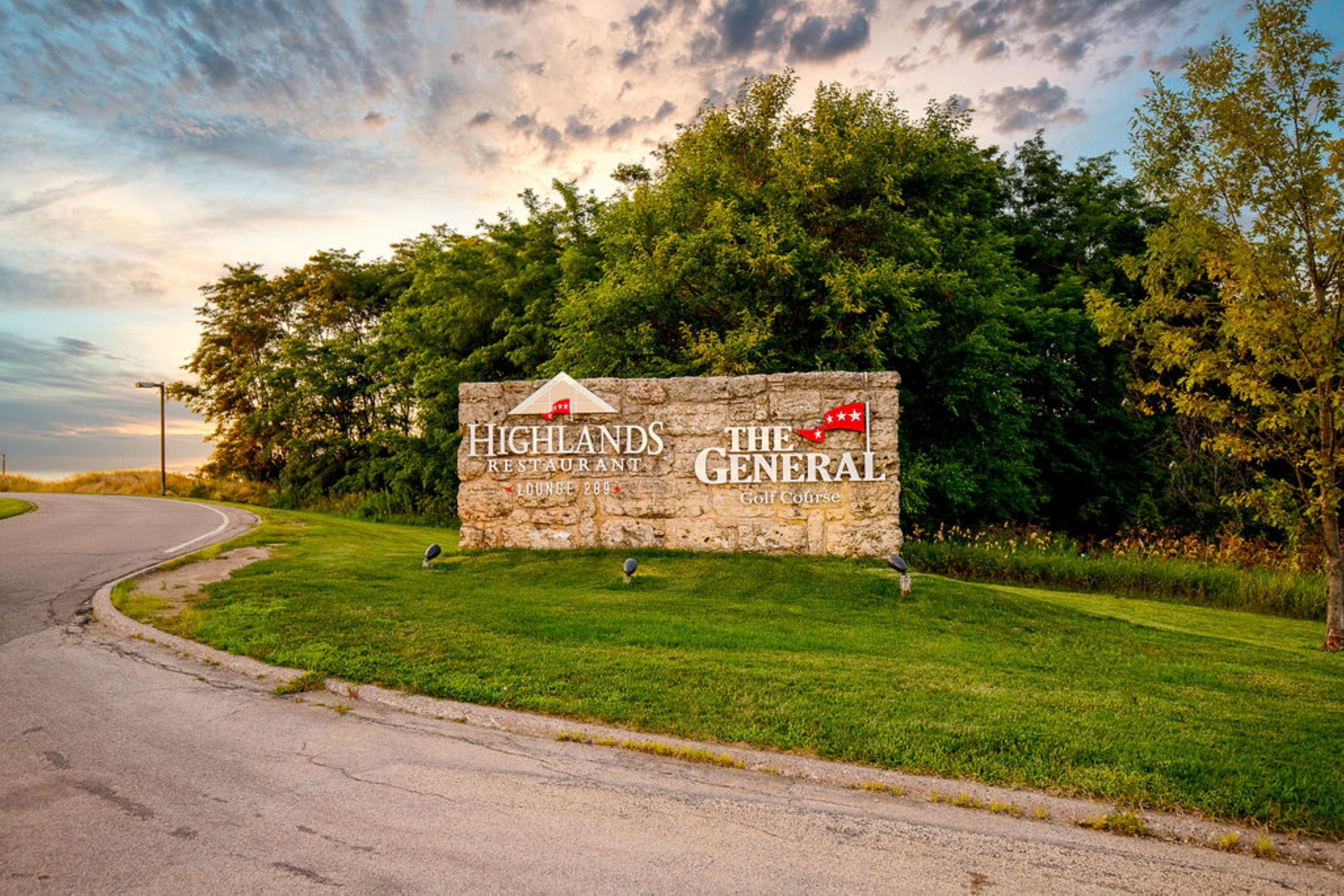Within the Galena Territory - Eagle Ridge operates 4 golf courses, 2 restaurants (Woodlands open year-round and Highlands open warmer months)