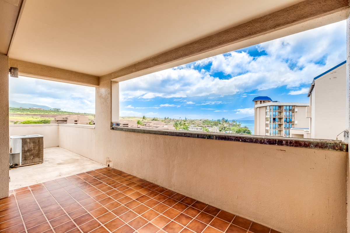 Upstairs lanai