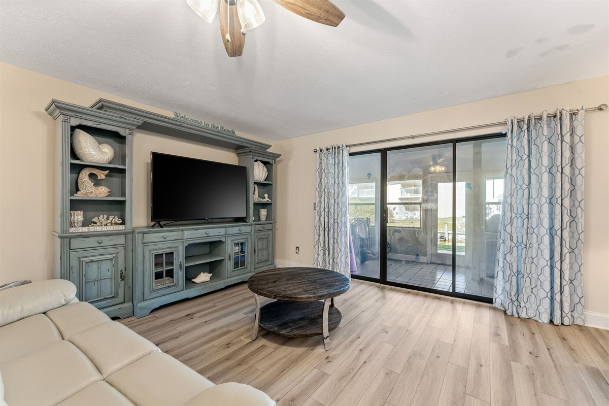 Relaxing living room