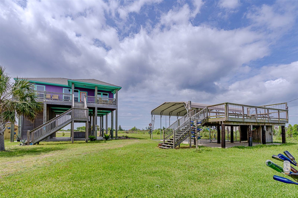 fad264afab59488a8f679f7f011d5264 Large | Beachhouse | Texas | TX | Vacation Homes | Galveston | Crystal Beach | Kokomo | Breezy Days | Beachfront Elegance | Sunrise Serenity | Southern Sands Property Management, LLC
