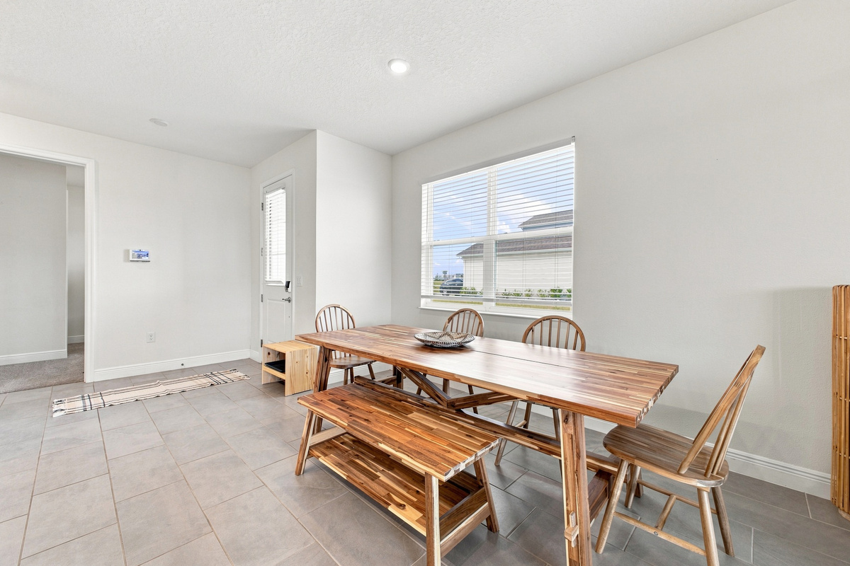 Dining Area Off Entry