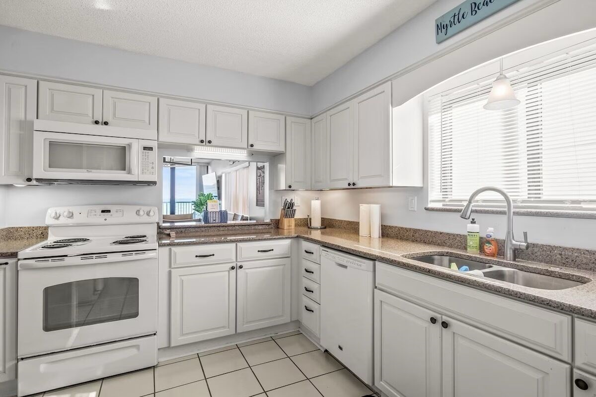 Spacious Kitchen