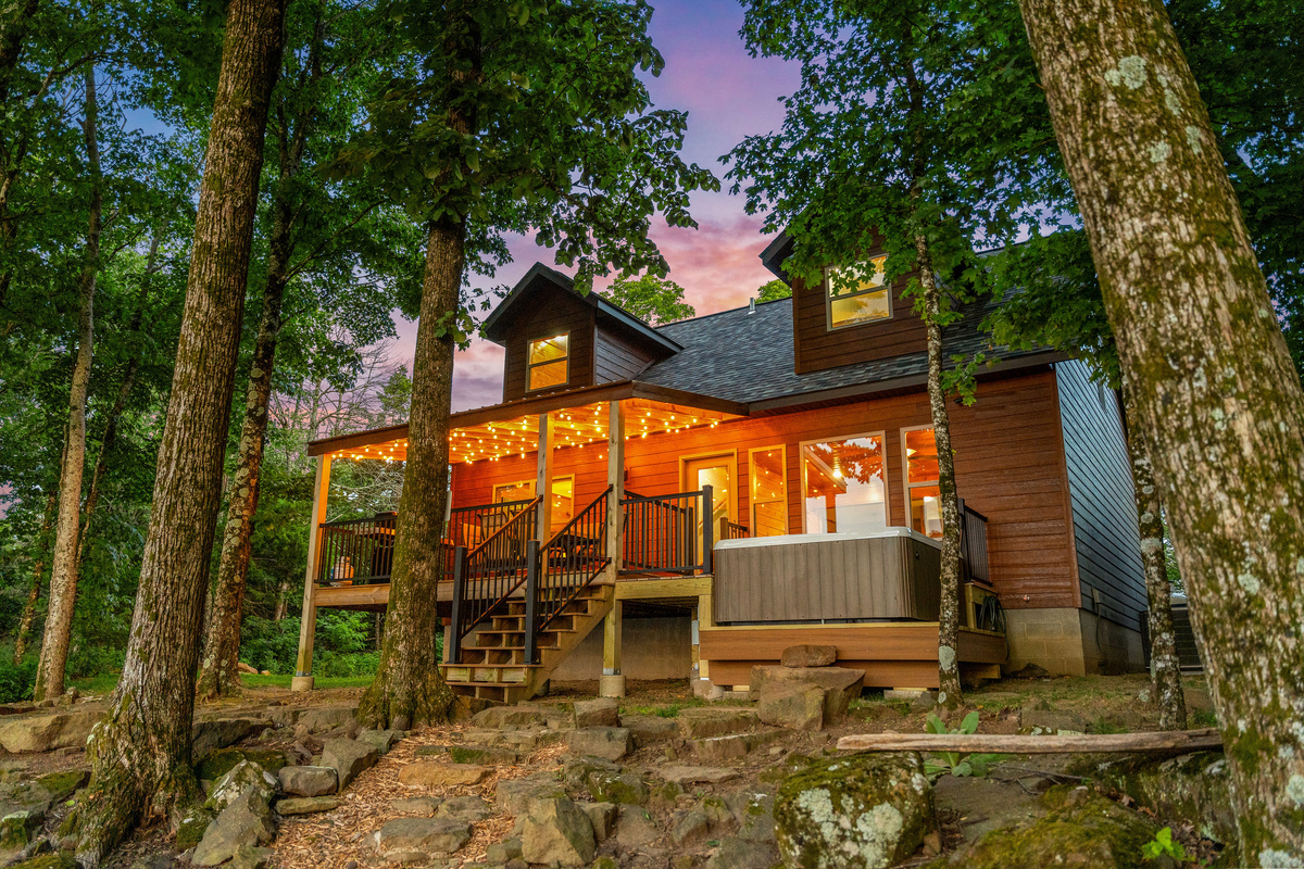 Gorgeous Back Yard With Rock Steps