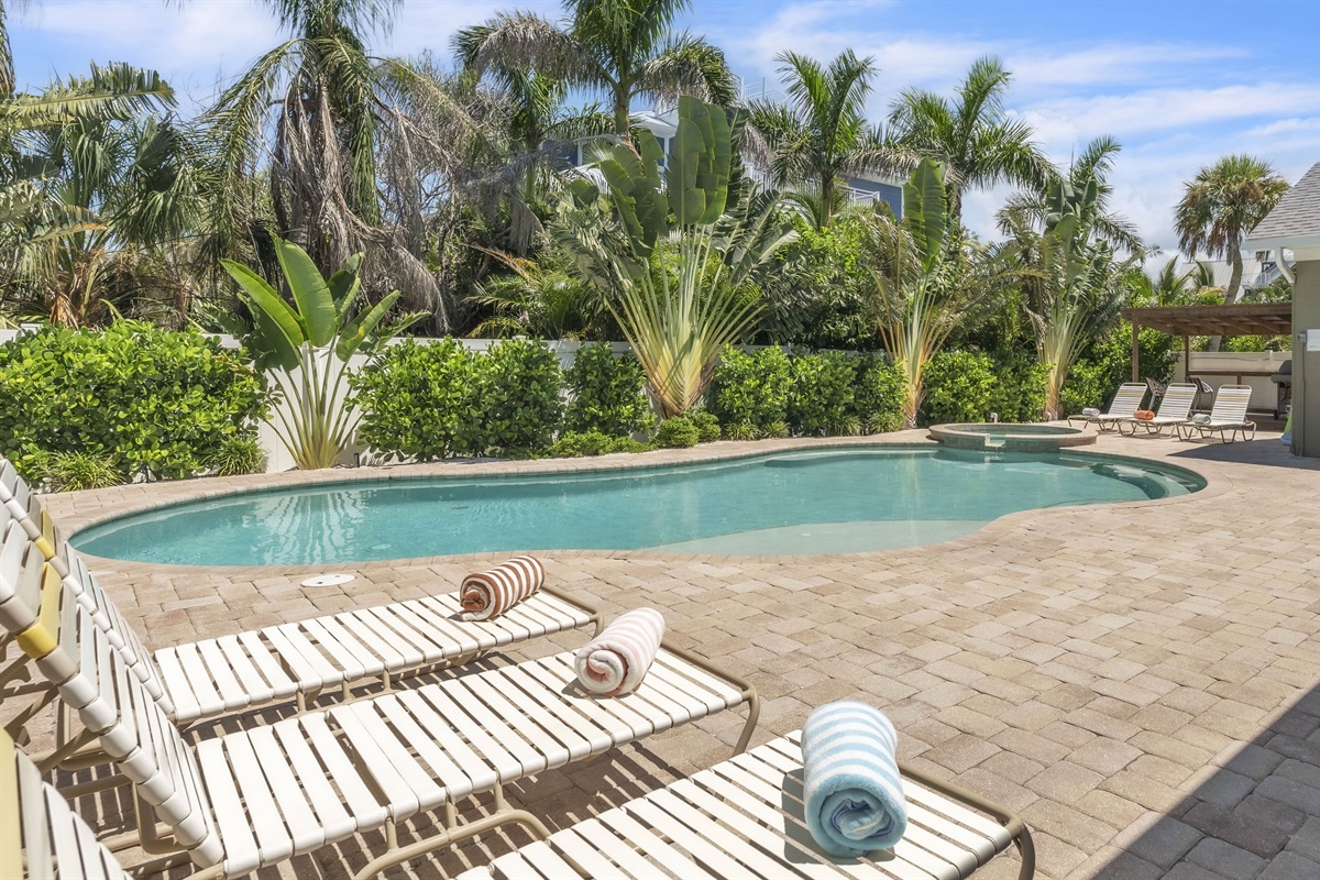 Private pool with sun deck – AMI Beach House, Anna Maria Island