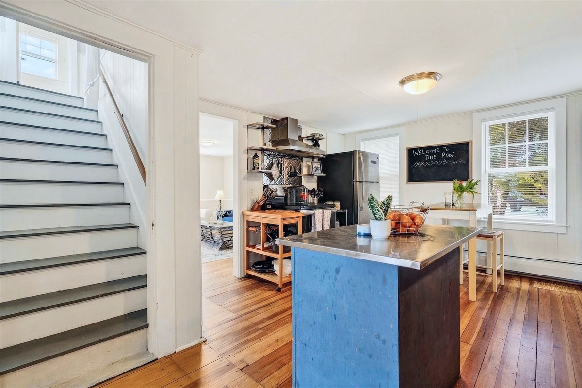 Stairs to the second floor (bedrooms and bathroom) 