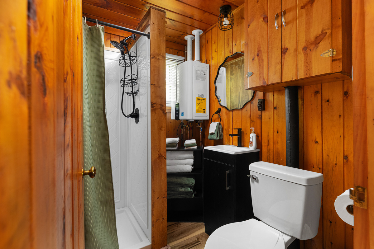 Brand new updated bath
