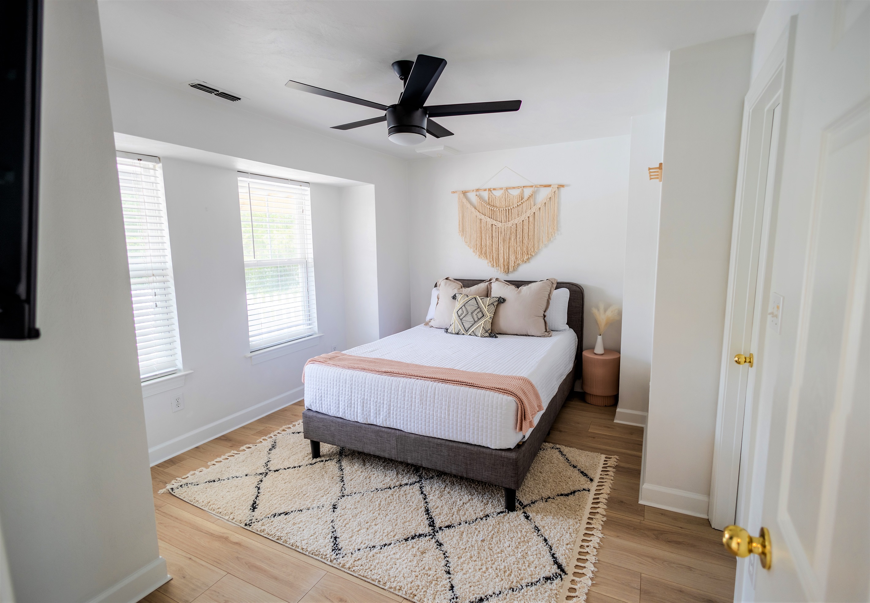 Bedroom #7: ground floor Queen with insuite bathroom