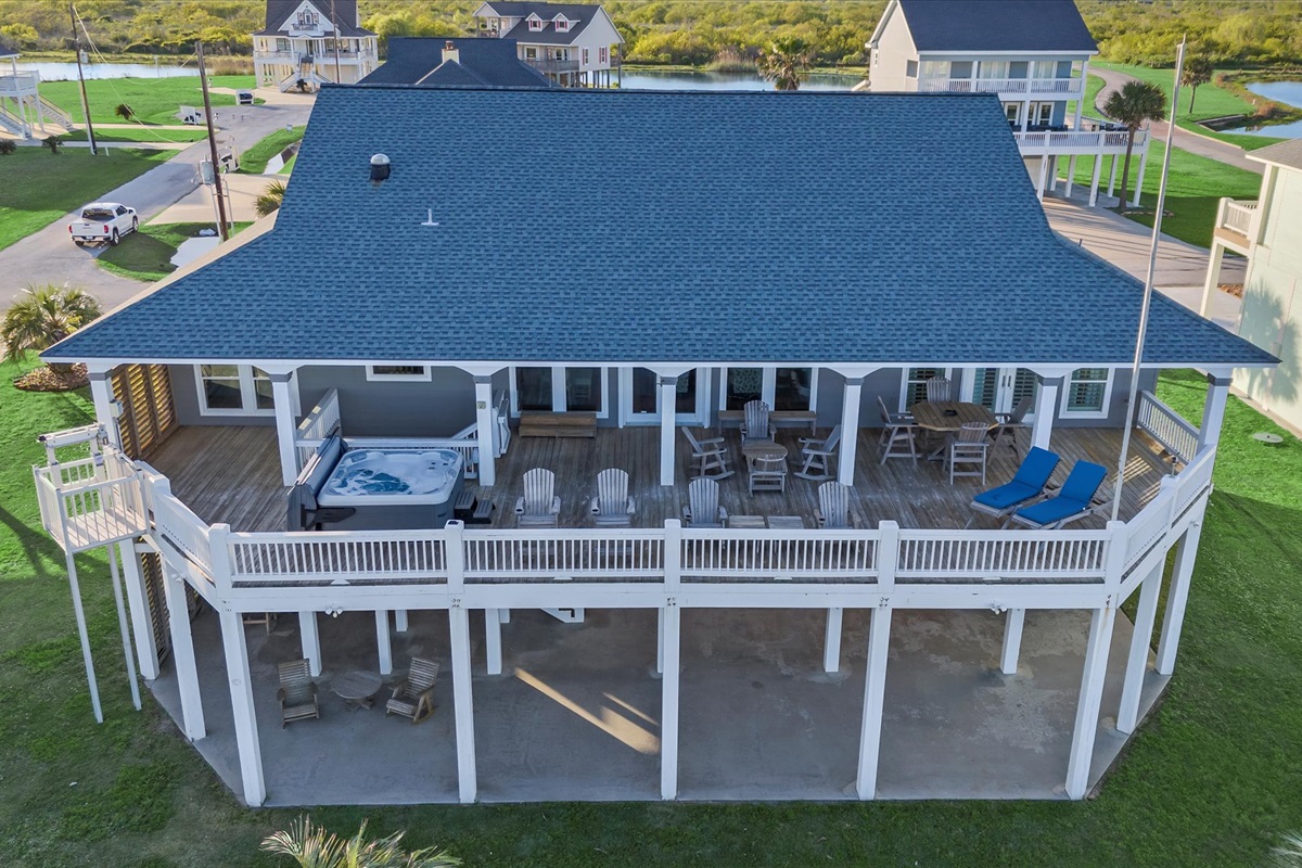 fb0fe58aabb243d3a93bd21c1a7f229b Large | Beachhouse | Texas | TX | Vacation Homes | Galveston | Crystal Beach | Kokomo | Breezy Days | Beachfront Elegance | Sunrise Serenity | Southern Sands Property Management, LLC