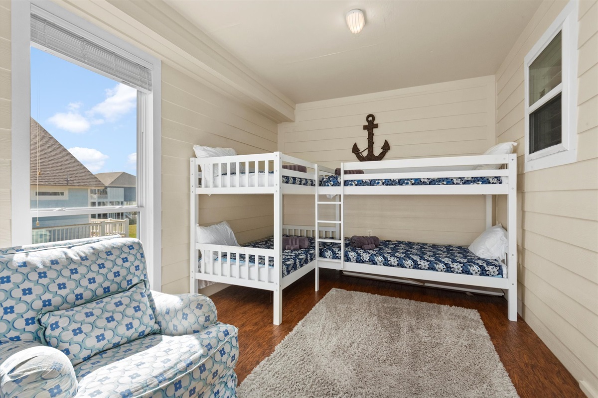 fb1cfb43482f433dbfb4b51f49e15233 Large | Beachhouse | Texas | TX | Vacation Homes | Galveston | Crystal Beach | Kokomo | Breezy Days | Beachfront Elegance | Sunrise Serenity | Southern Sands Property Management, LLC