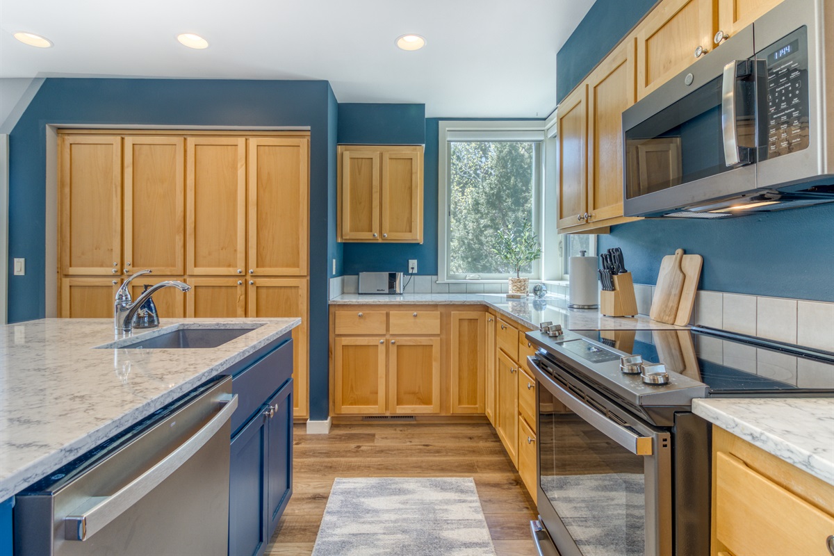 Fully equipped kitchen with everything you need to cook and entertain.