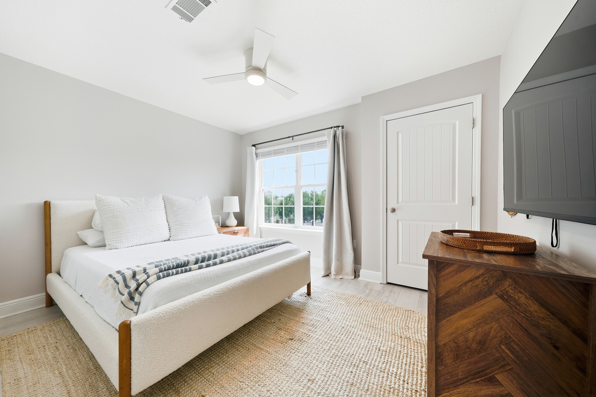 Newly furnished bedroom 4