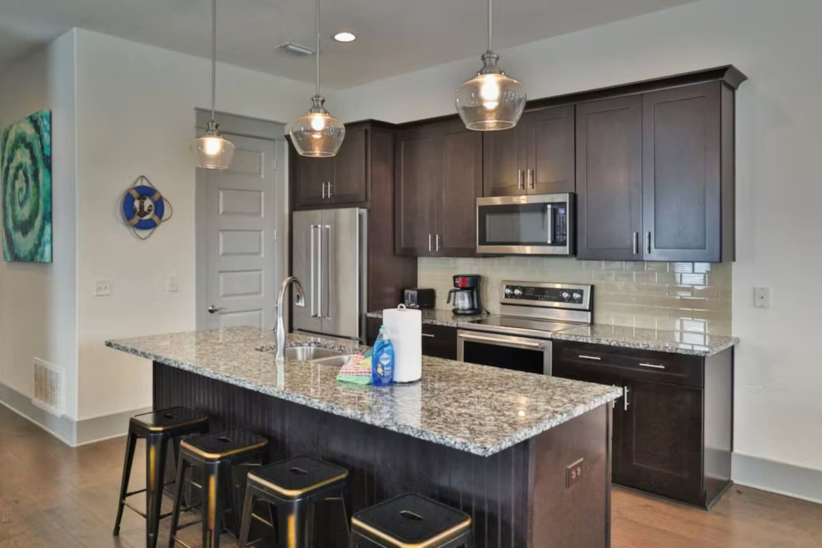kitchen full view
