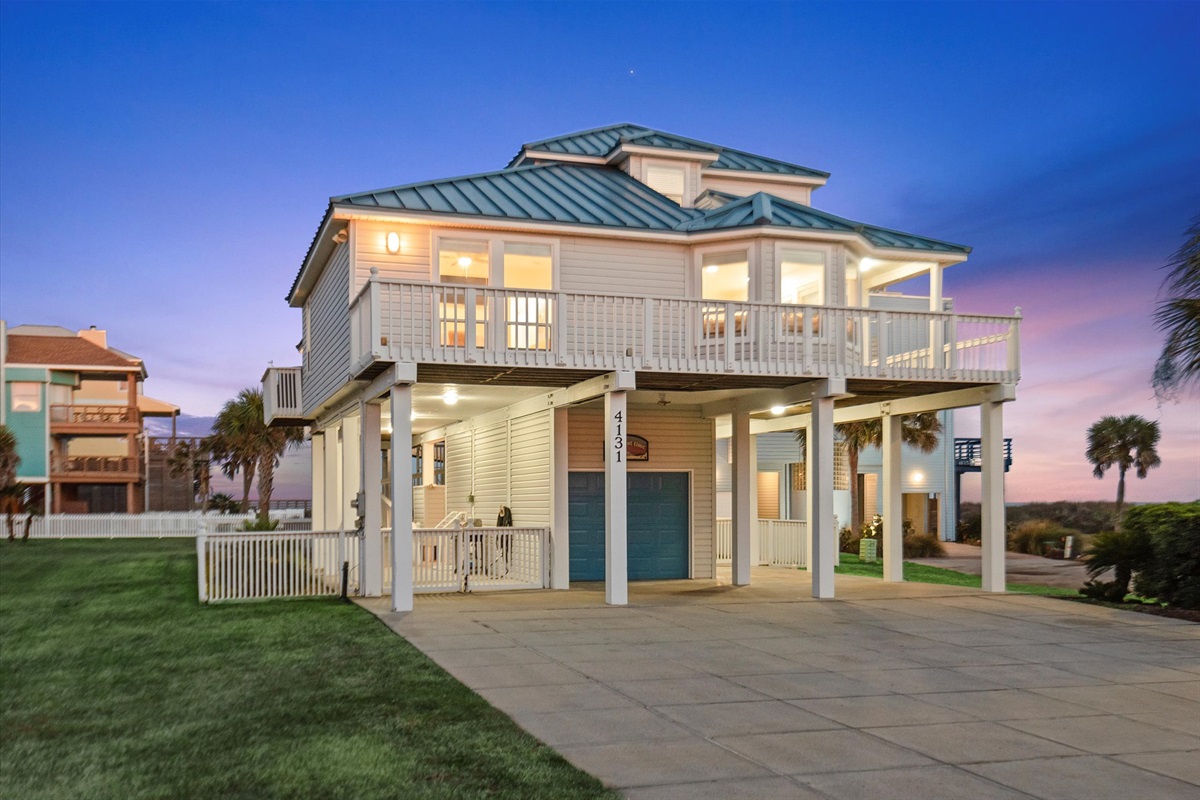 You have access to an extra wide driveway, which can facilitate up to 8 cars, allowing for easy unloading and loading during your visit. Please utilize the functional walking ramp for those needing a little extra mobility assistance or help in transporting