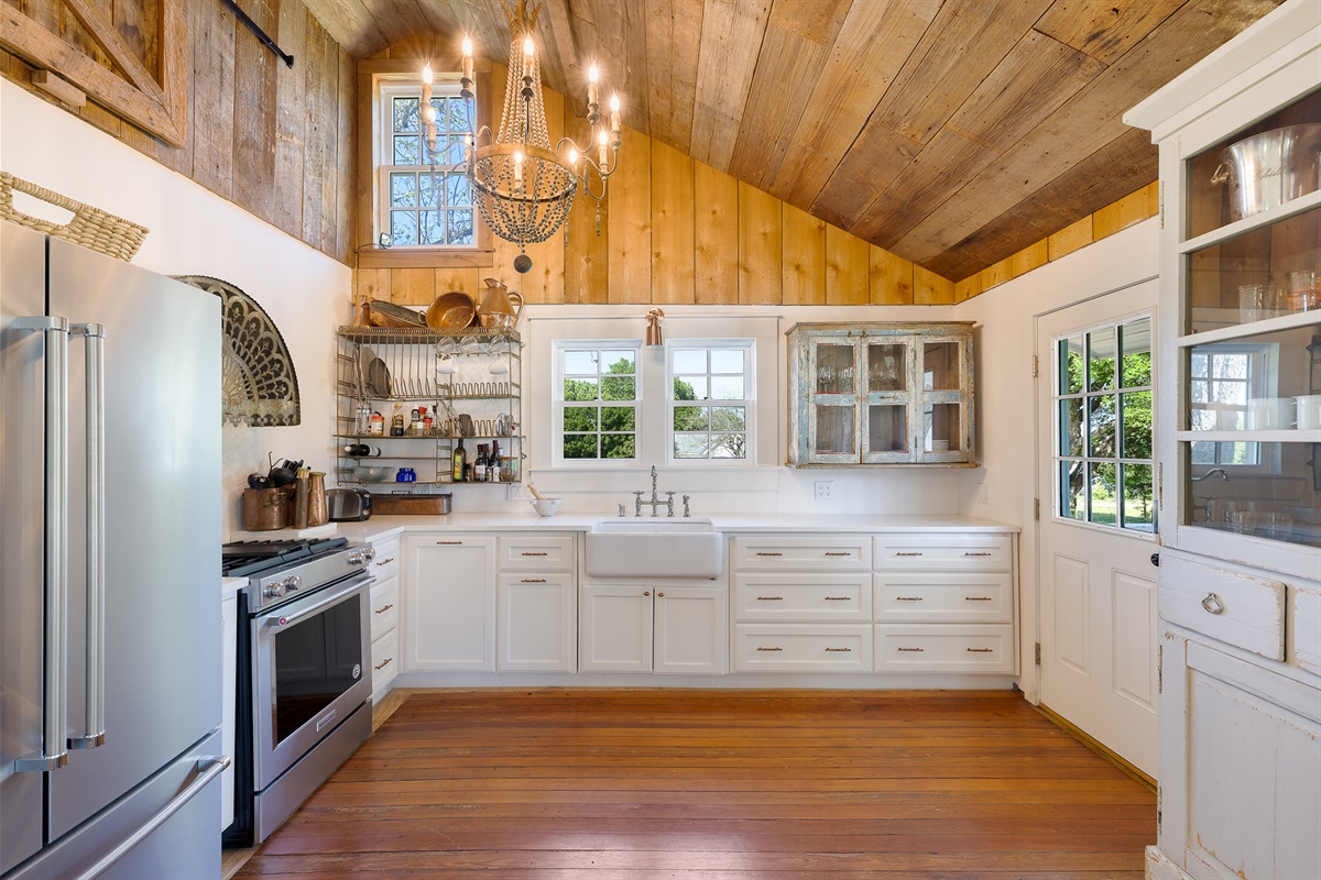 17th century modern farmhouse