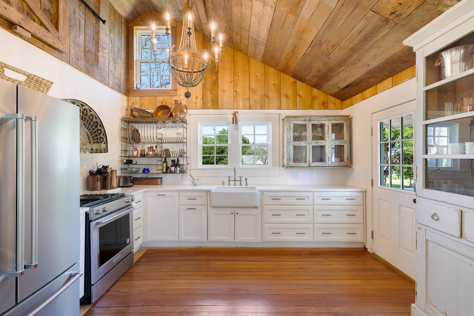 17th century modern farmhouse