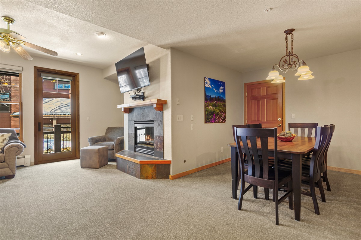 Dining room/Living area