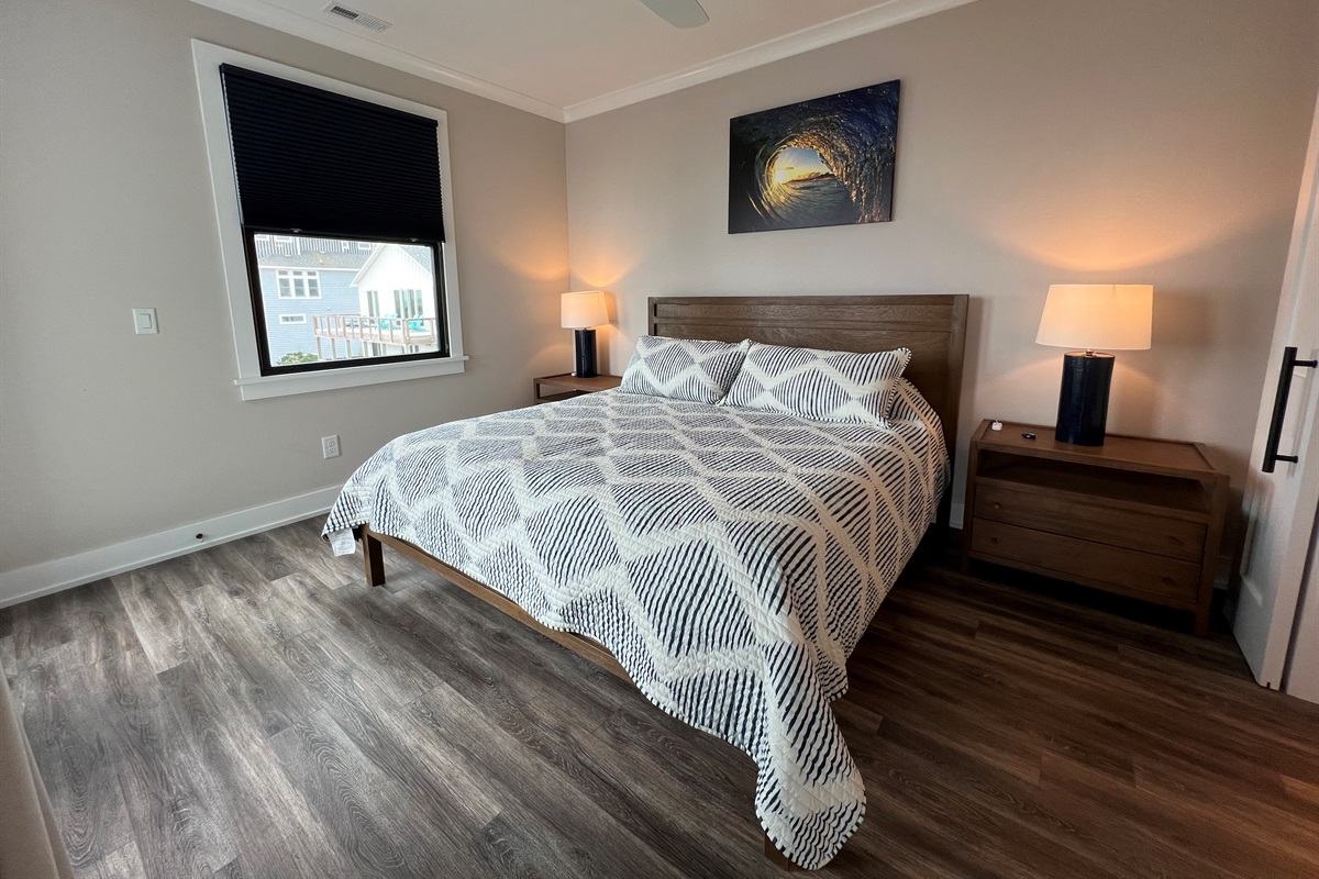 Top floor king with ensuite.
