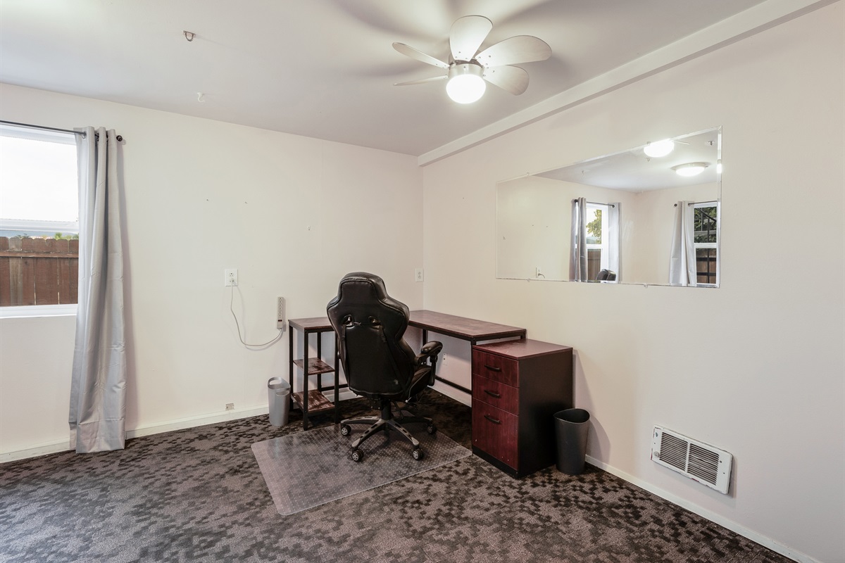 Office desk and chair