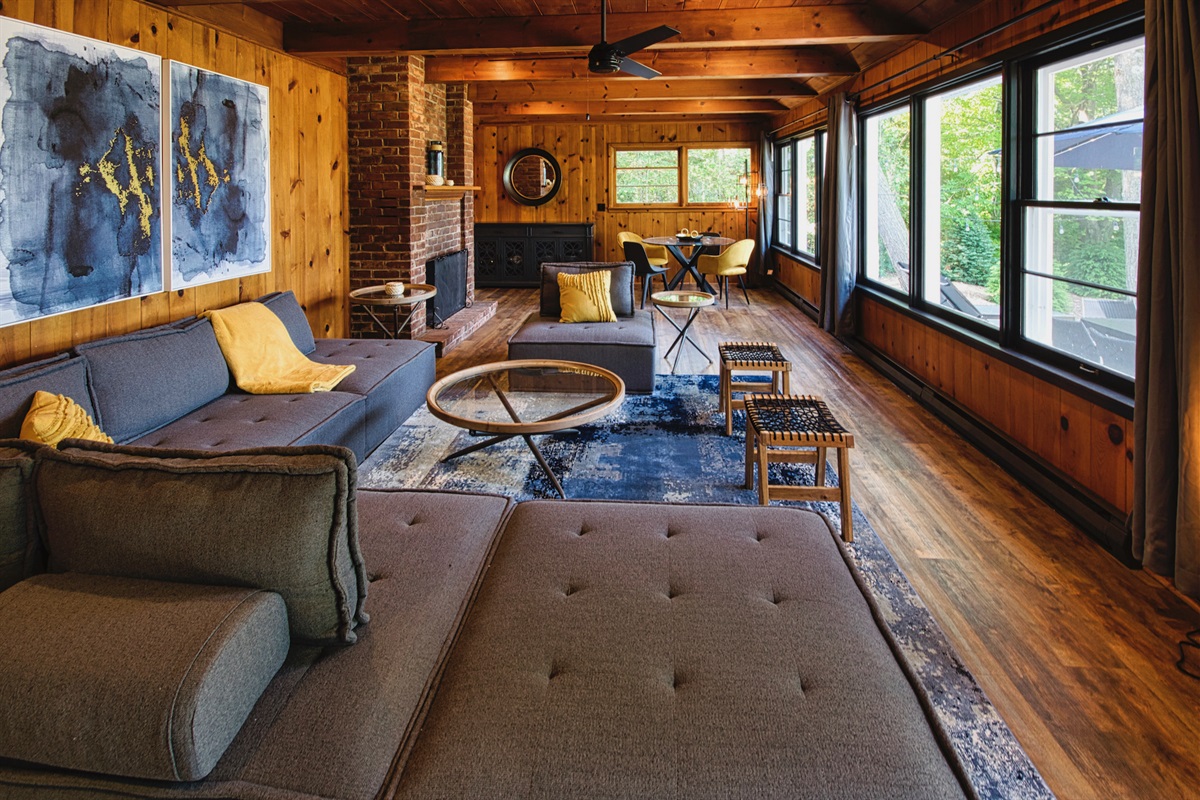 fb5addbddfca492283722b710f03c828 Large