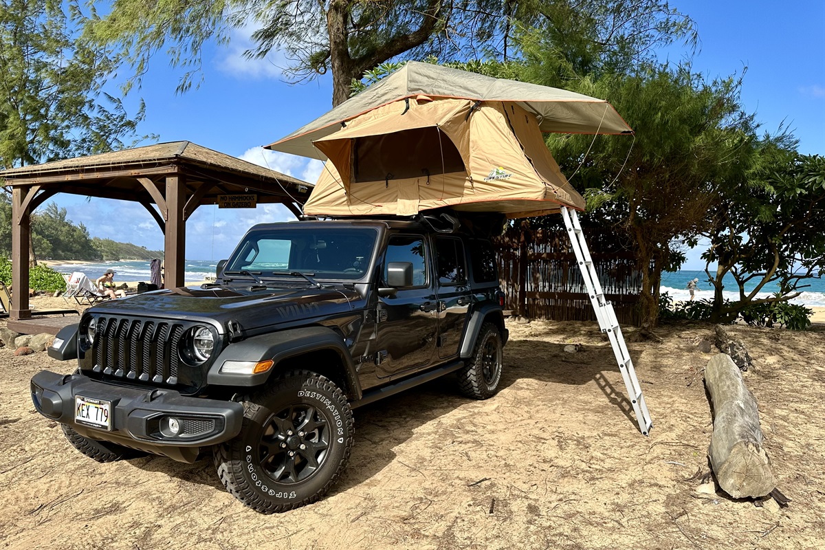 2022 Jeep Wrangler Willy Wonka rooftop camper rental on Kauai