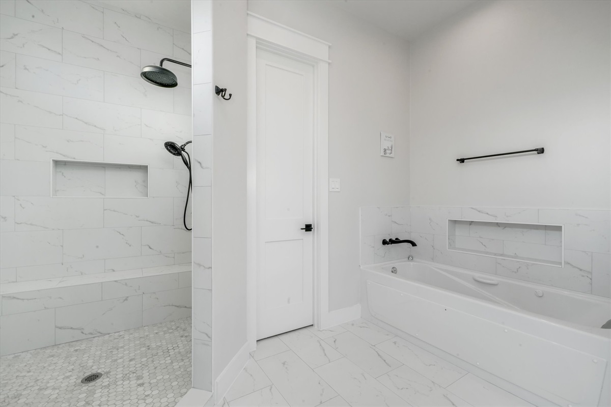 fb6bd7a05ca74eae9097696b30f0c864 Large | Beachhouse | Texas | TX | Vacation Homes | Galveston | Crystal Beach | Kokomo | Breezy Days | Beachfront Elegance | Sunrise Serenity | Southern Sands Property Management, LLC