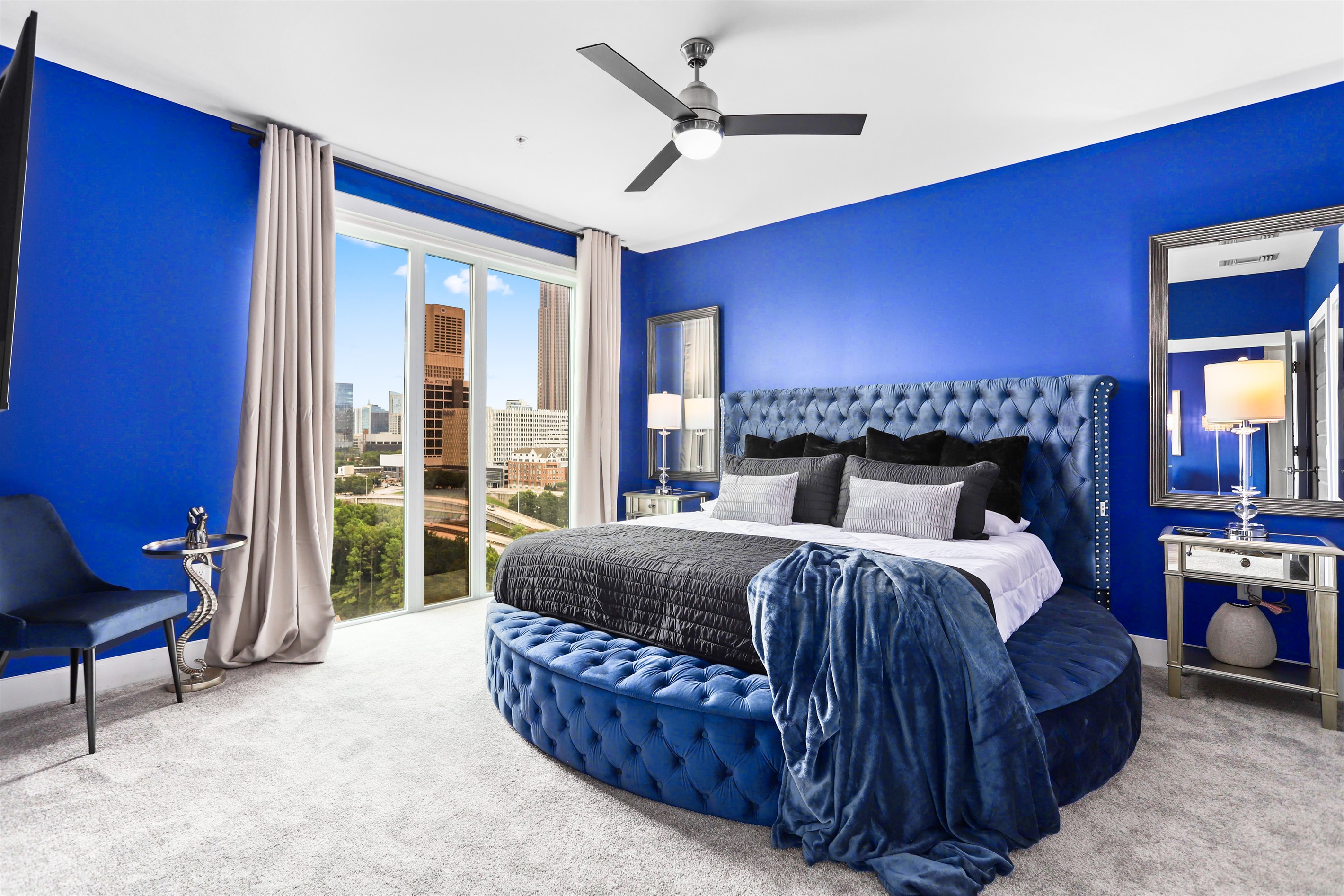 Midnight Oasis – A short term furnished 2BR in DTN ATL – Rooftop Pool & Gym