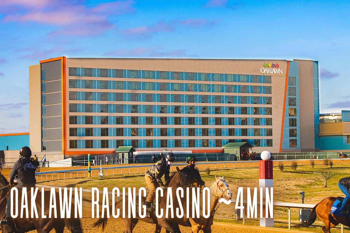 Enjoy a day of excitement at Oaklawn Racing Casino&mdash;place your bets and feel the rush of the race!