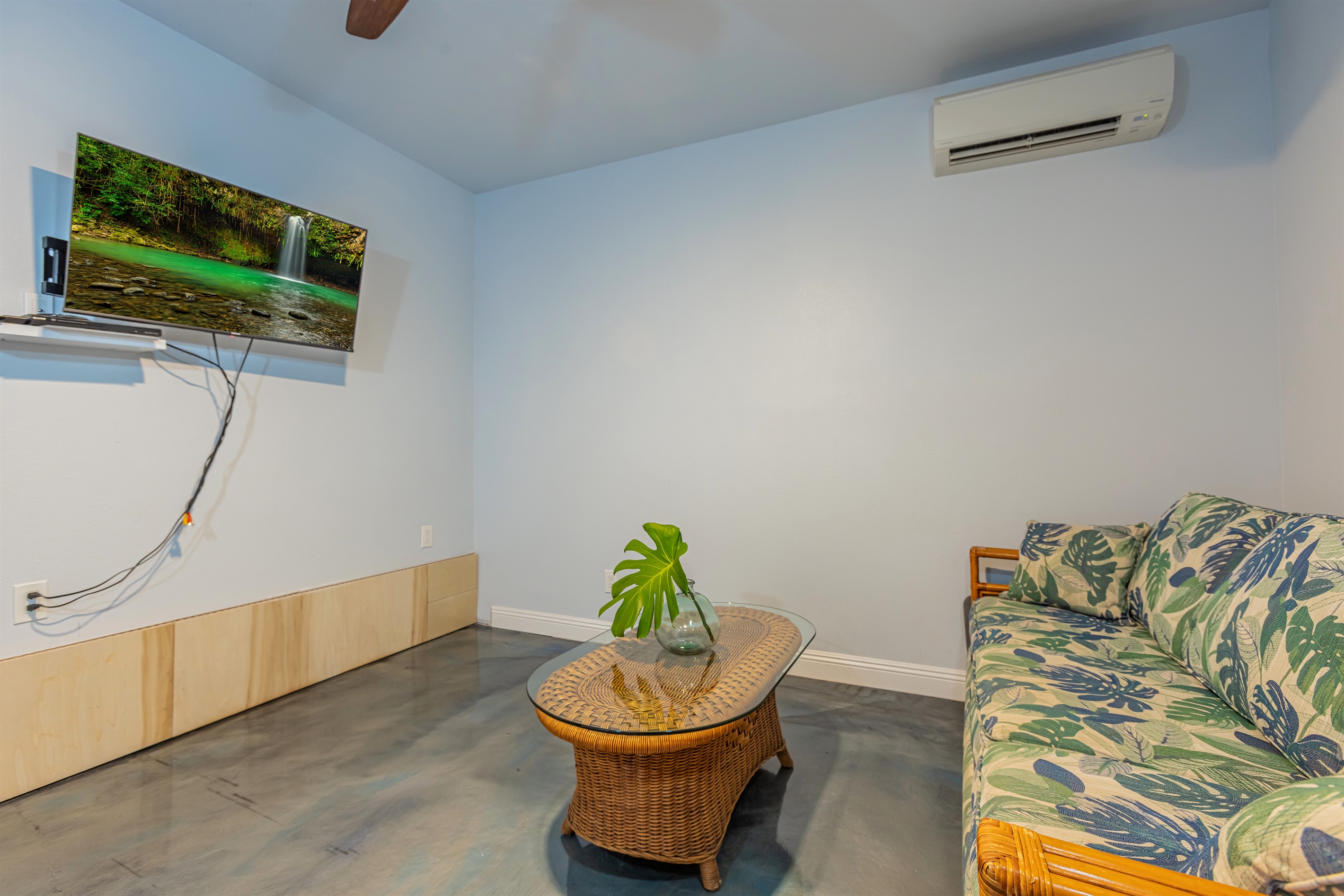 Third Bedroom/Lounge