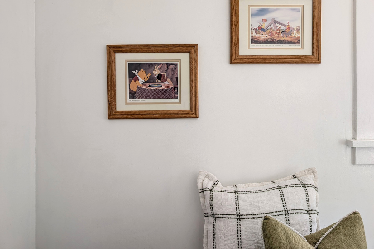 Beautiful décor, comfortable spaces, and a welcoming ambiance.