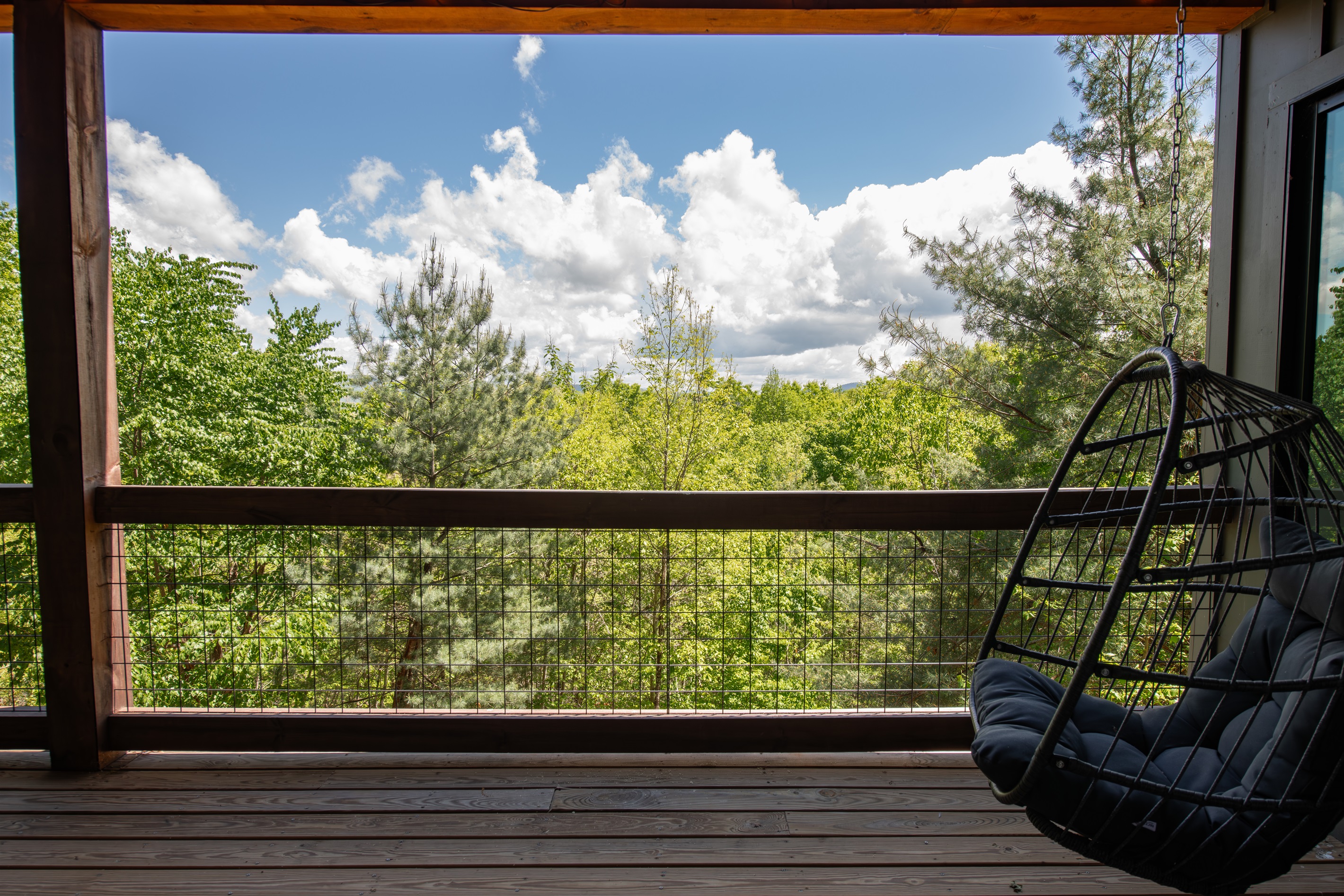 Lower Balcony | Quiet retreat above the trees 