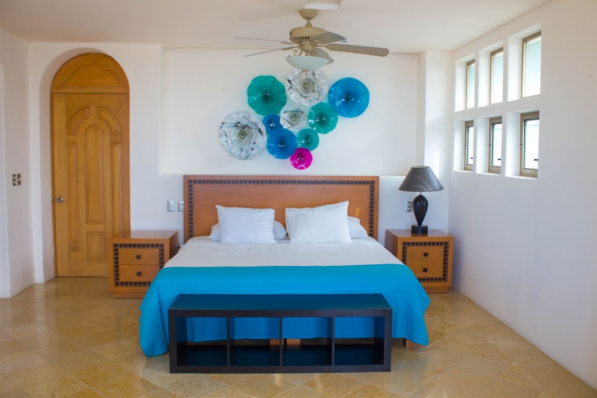 Master Suite I - King Bed
