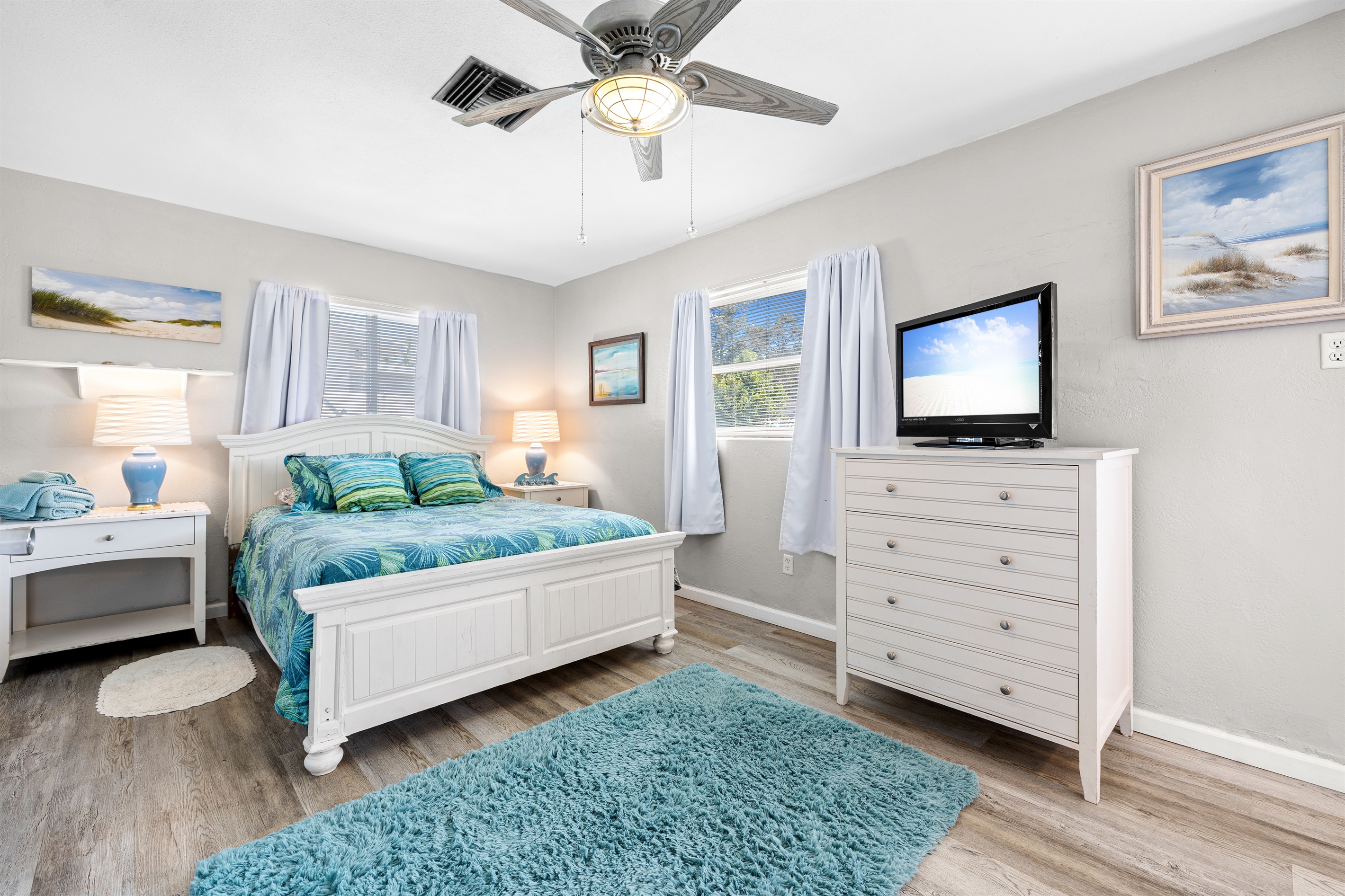 Seashell suite w/Master bath and a closet, Roku TV, full bath and linens, dresser and 2 nightstands.  Stroller and Pak n Play in closet!