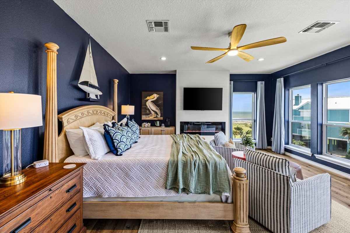 Water views from every window, your own personal coffee and tea bar, and access to the upper level deck for morning coffee, evening drinks, and lounging. Black out curtains too! 