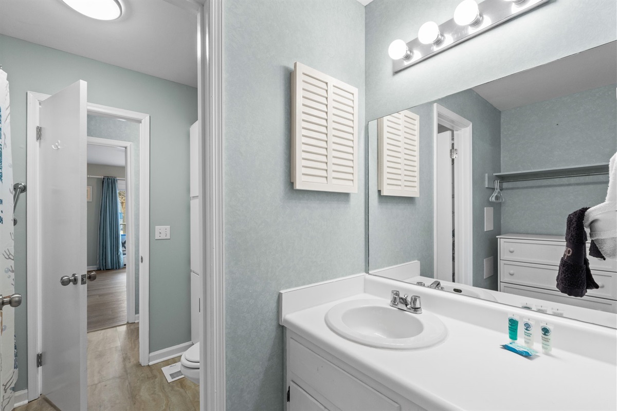 Bathroom 2 upstairs with Jack and Jill entrance and separate vanities for each bedroom