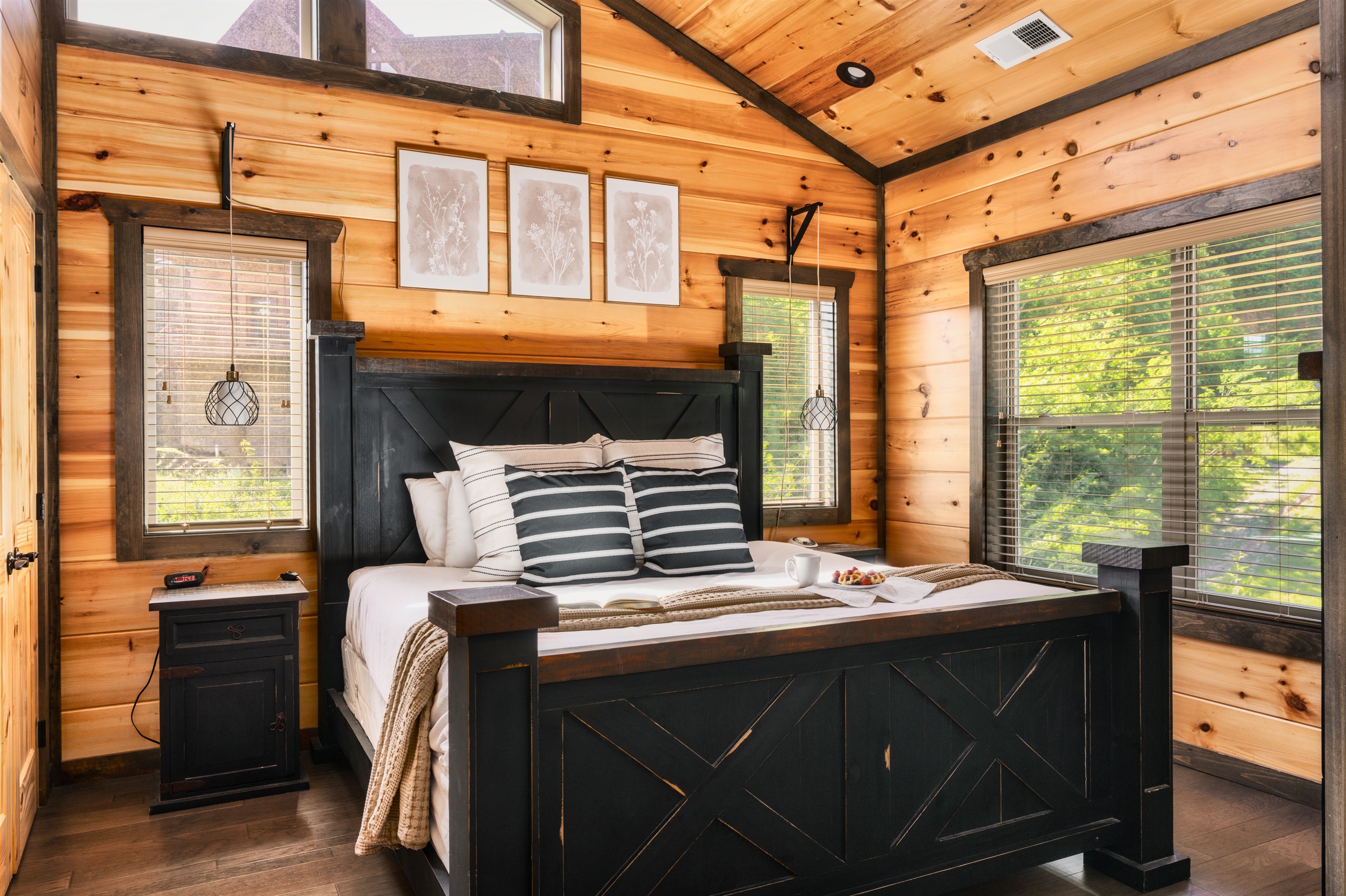 2nd King Bedroom