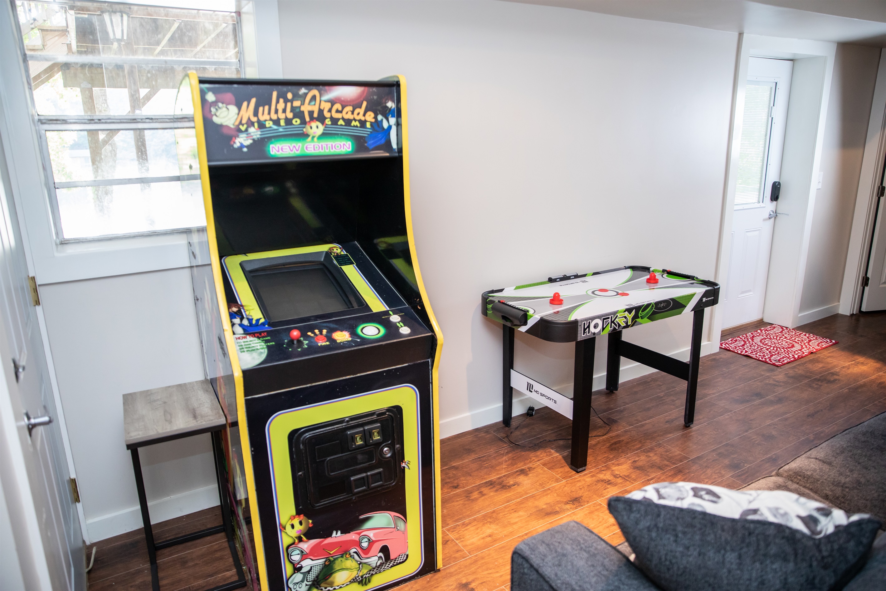 Arcade Game & Air Hockey (Downstairs)