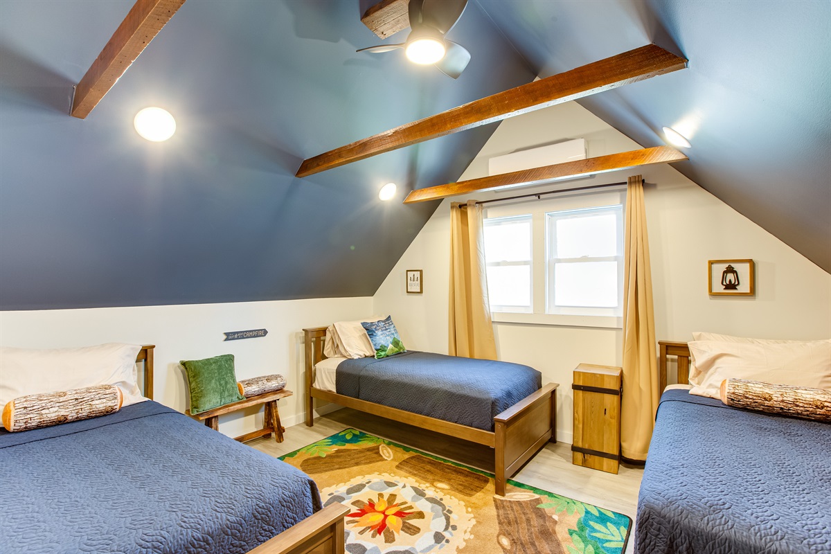 Bedroom 4 (the camp out): Twin bed x3  