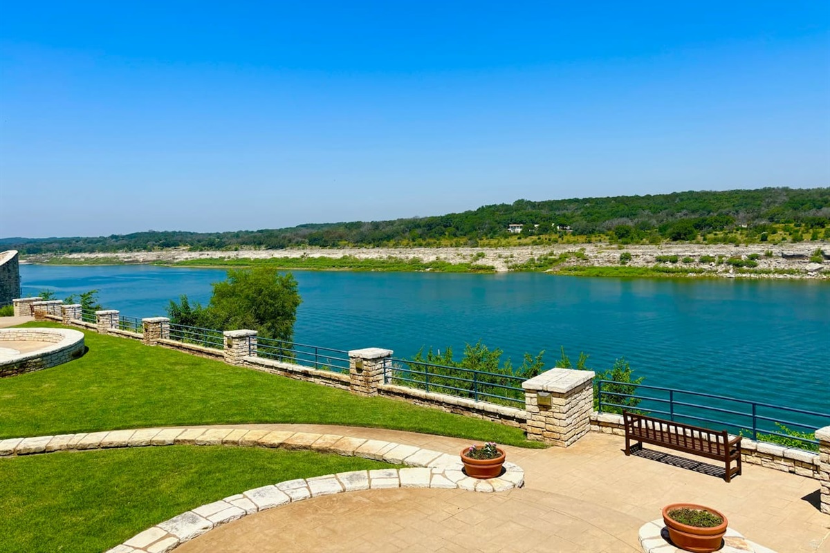 Lake Travis Patio Views Galore