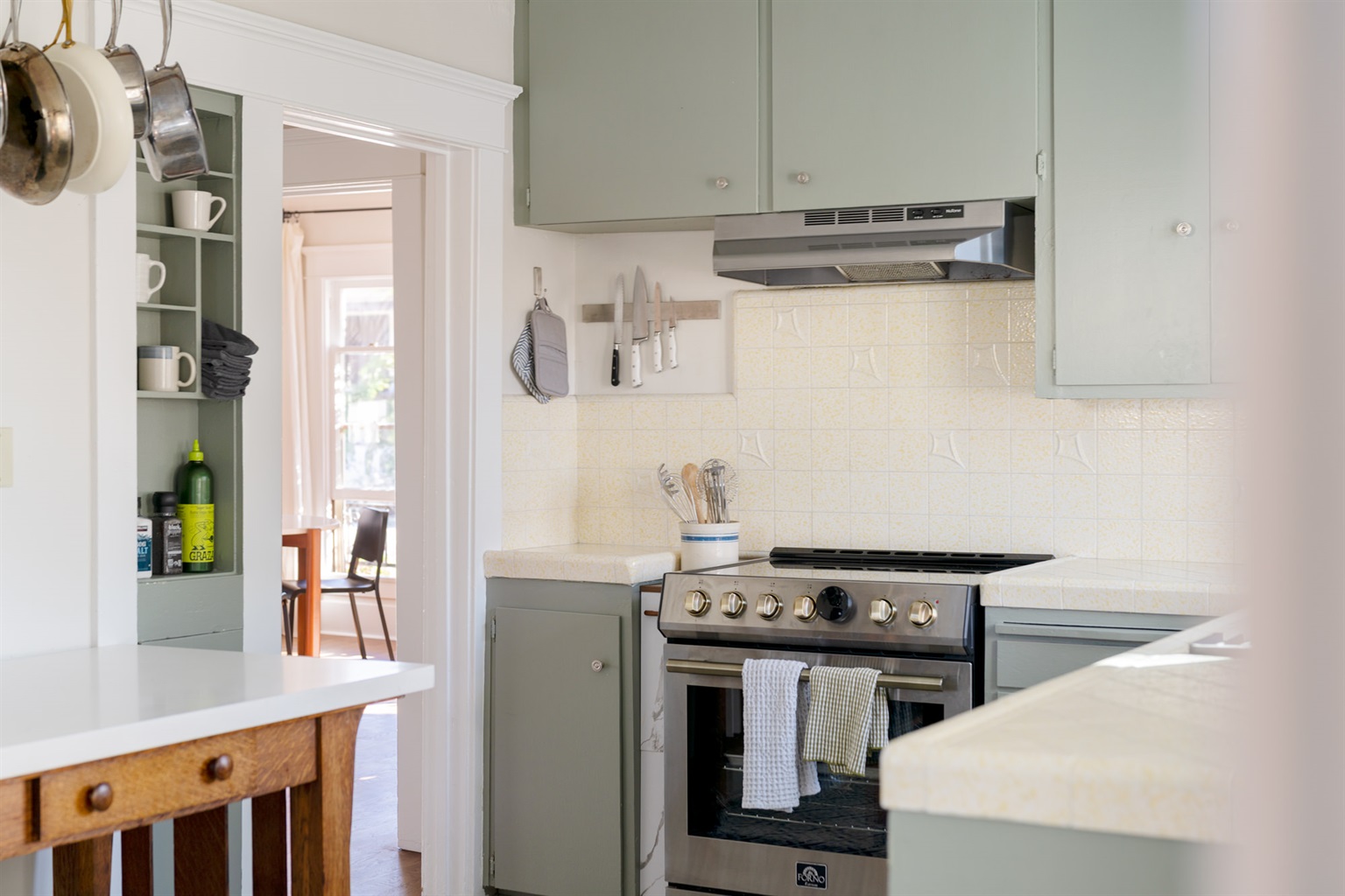 The induction range and electric oven will help you cook anything you need to, while keeping the mess to minimum.