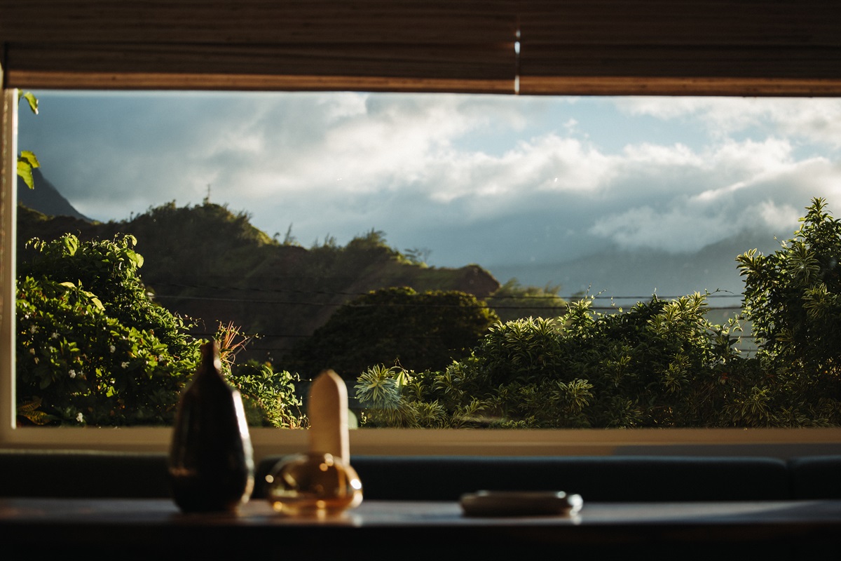 14.1_Views - View out Window
